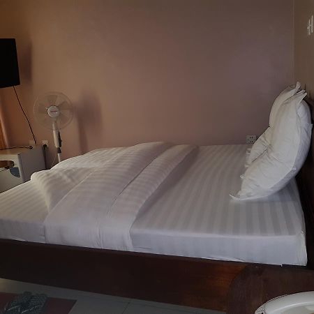 Hotel La Benediction Goma Екстер'єр фото