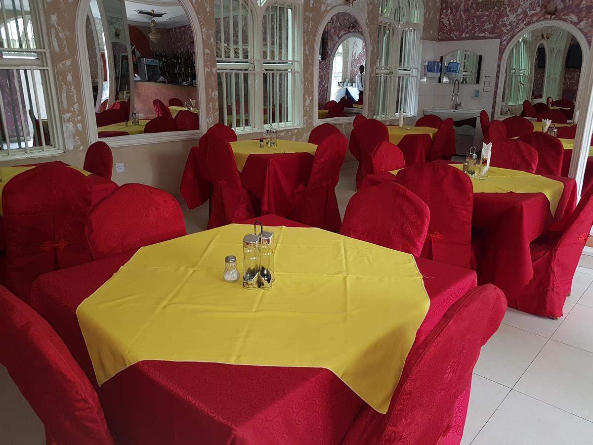 Hotel La Benediction Goma Екстер'єр фото