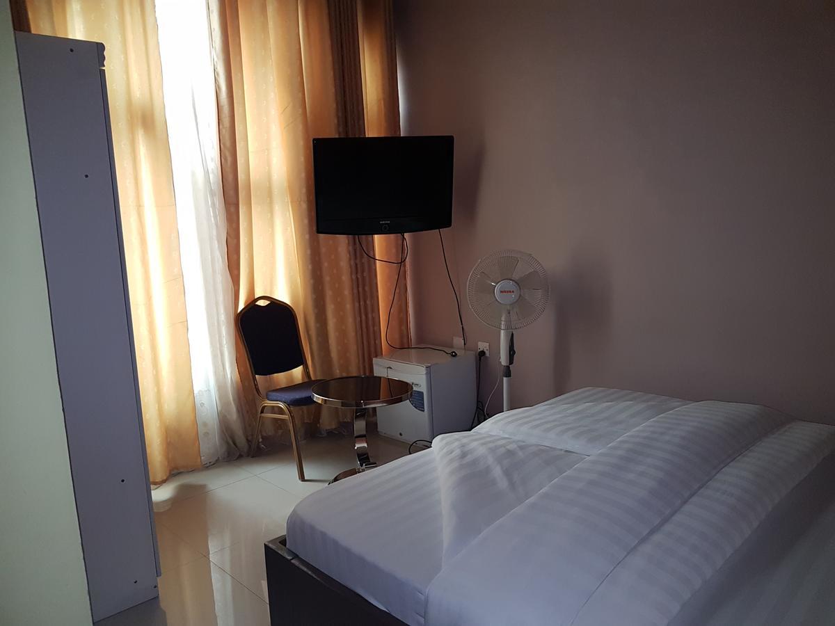 Hotel La Benediction Goma Екстер'єр фото